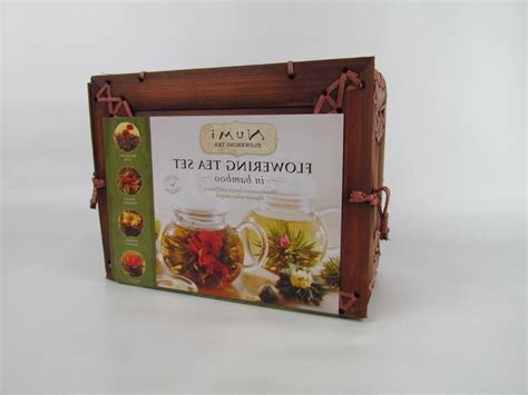 NUMI ORGANIC FLOWERING TEA SET IN BAMBOO BOX