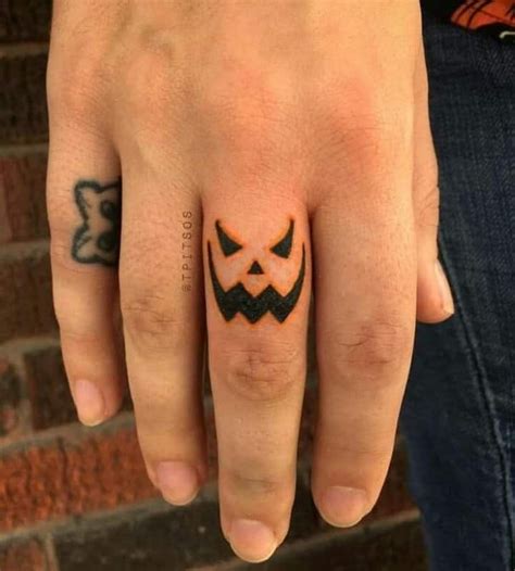 Pinterest @lisztomania444 | Halloween tattoos, Tattoos, Knuckle tattoos