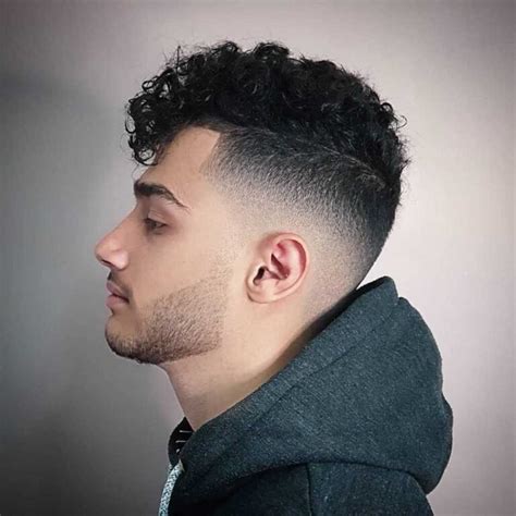 Curly fade – مودرن كت | صالون رجالي خدمة منازل