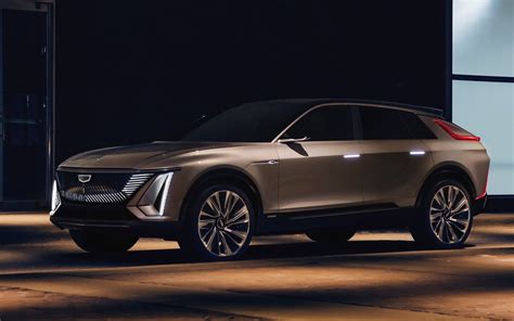 Cadillac Lyriq EV 2021 | SUV Drive