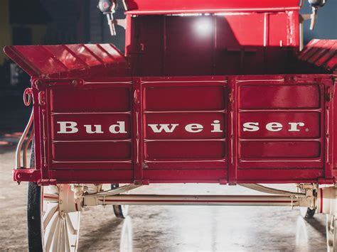 1950s Budweiser Beer Wagon | Budweiser beer, Budweiser, Wagon