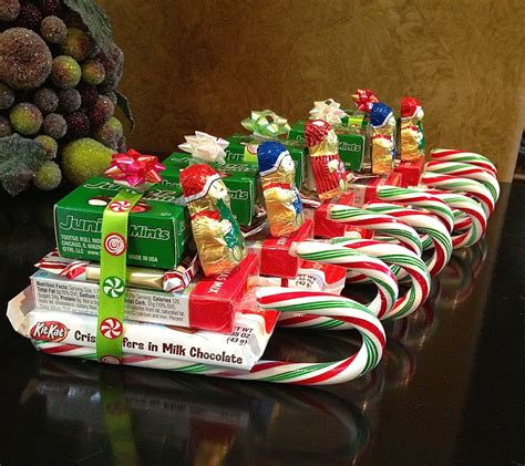 candy bar sleds. This makes a perfect gift for friends - Janine - candy ...