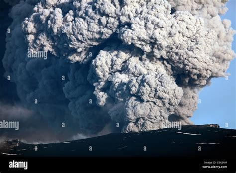 Iceland Volcanic Ash Cloud - Janeesstory