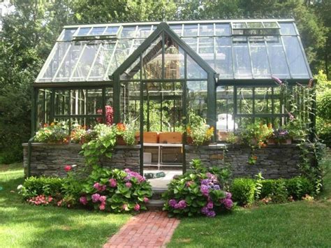 23 Wonderful Backyard Greenhouse Ideas | Backyard greenhouse, Outdoor ...