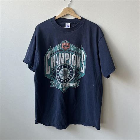 cool vintage mariners tshirt ! #mariners #vintage... - Depop