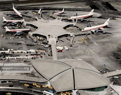 New York Kennedy Airport: Aerial view of TWA Flight Center's Flight ...