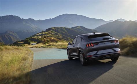 Ford Active Drive Assist Adds Hands-Free Mustang Mach-E Driving: The ...