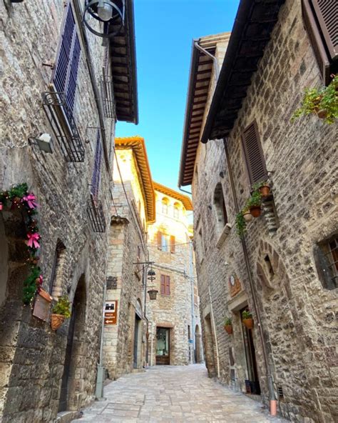 Assisi - Day trip to the UNESCO World Heritage Site - Beautiful Voyager