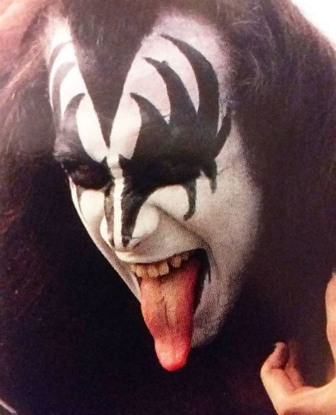 Hot Band, Gene Simmons, Legends, Halloween Face Makeup, Kiss, Kisses, A ...