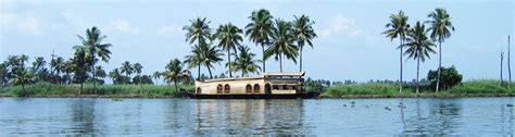 Kottayam backwaters, Kumarakom backwaters, Nestled among lush paddy ...