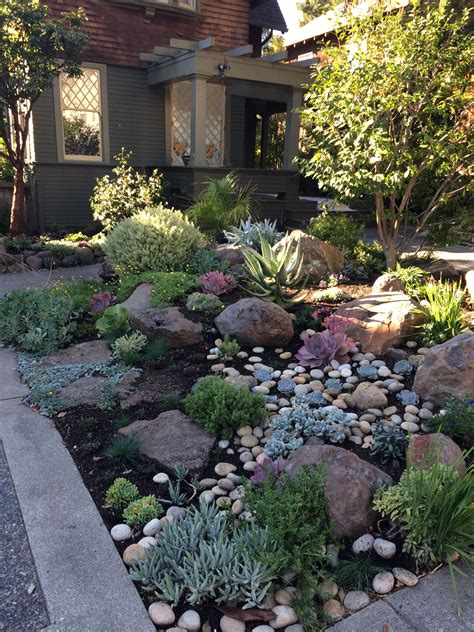 Front Yard Landscaping Ideas With Rocks And Plants