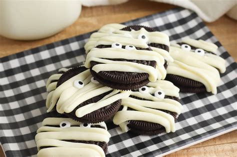 No Bake Mummy Oreo Halloween Cookies - Brooklyn Active Mama