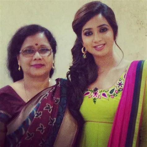 Shreya Ghoshal Family Members Life Photos Father Mother Daughter