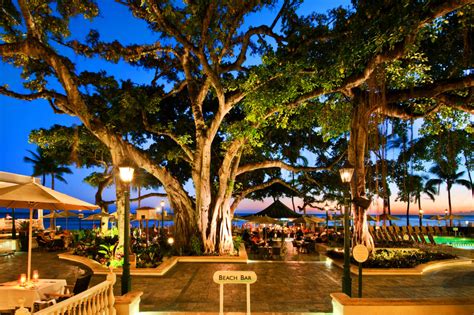 The Moana Surfrider Hotel of Waikiki, Hawaii—Elegance for the Ages ...