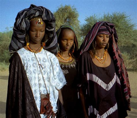 granelli di sabbia: Le donne tuareg