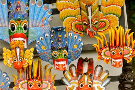 Sri Lankan Traditional Masks – පියවි Piyavi