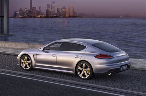 2014 Porsche Panamera Facelift First Photos Leaked - autoevolution