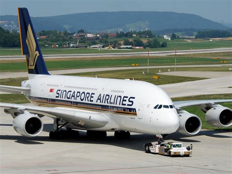 An Airbus A380 from Singapore Airlines will go to Hi Fly - Business Insider