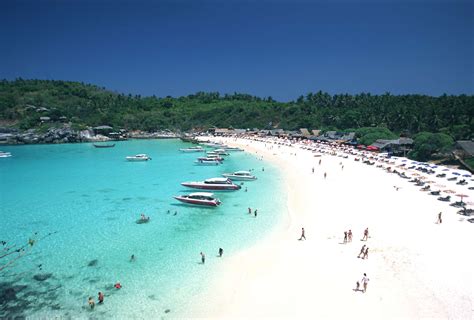 White-sandy-beaches-Phuket-Thailand