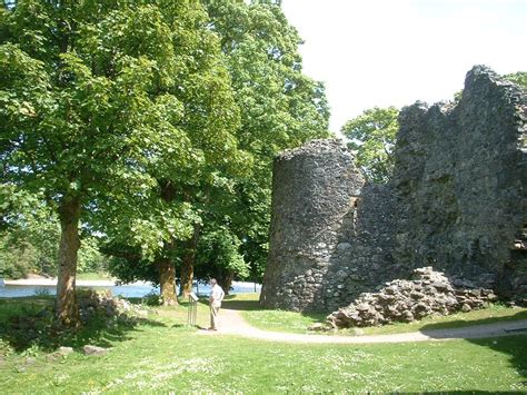 Inverlochy Castle river frontage | Fort william, Castles in scotland ...