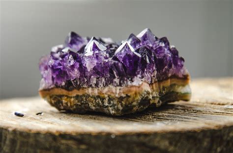 10 Healing Crystals for Anxiety and Stress – Conscious Items