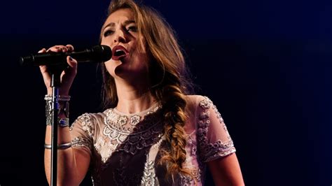 Lauren Daigle's Christian song just broke the record with 62 weeks at ...