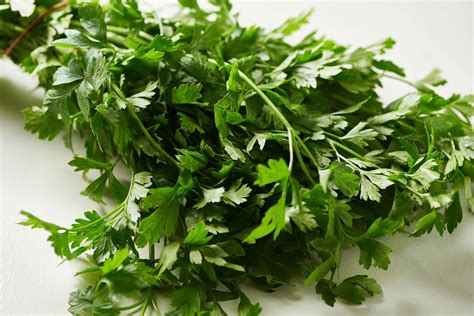 How to Cook with Parsley + 10 Recipes Using Parsley — The Mom 100