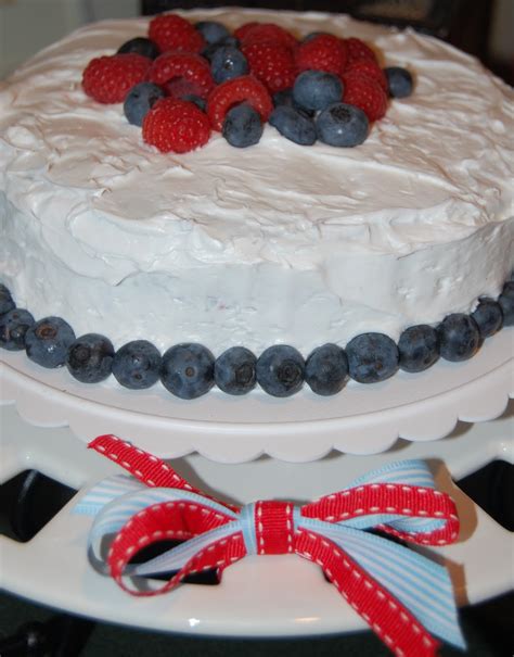 Sweet Ava Kate: Fourth of July Flag Cake