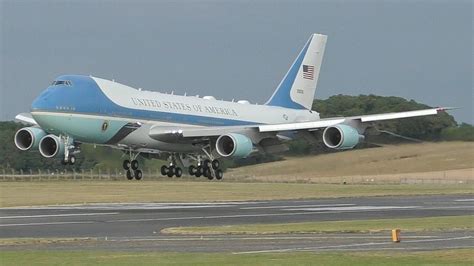 AIR FORCE ONE Landing at Prestwick Airport July 2018 | USAF Boeing ...