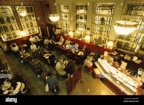 Bewley's cafe hi-res stock photography and images - Alamy