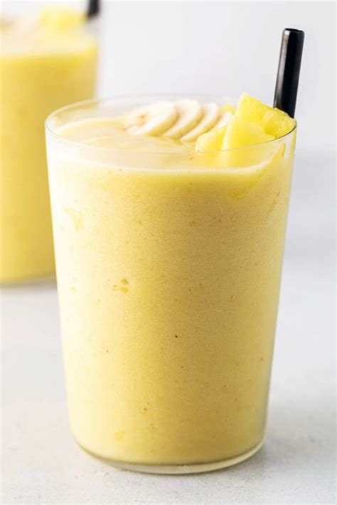 Pineapple Smoothie - Smoothies and Shakes