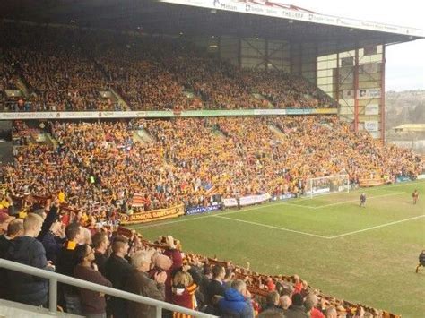 Today's crowd .... | Bradford city, Hull city, Soccer field