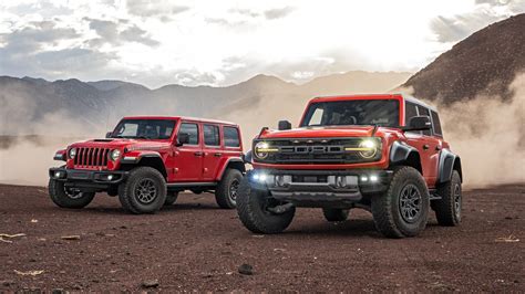 2024 Ford Bronco Vs Jeep Wrangler - Idette Karole