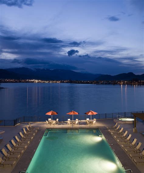 Walnut Beach Resort C$ 166 (C̶$̶ ̶2̶4̶5̶). Osoyoos Hotel Deals ...