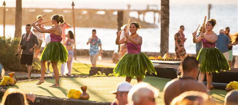 The Hawaiian Hula Dance - Old Lāhainā Lū’au