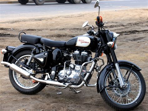 My world my life !!: Royal Enfield Classic 500 - A Gift of New Year 2011