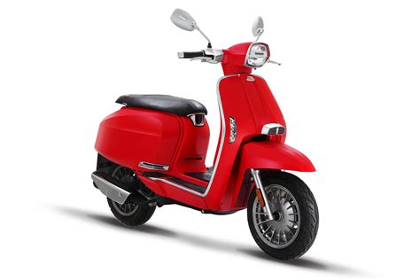 Lambretta présente sa gamme de scooters vintage : le V-Special