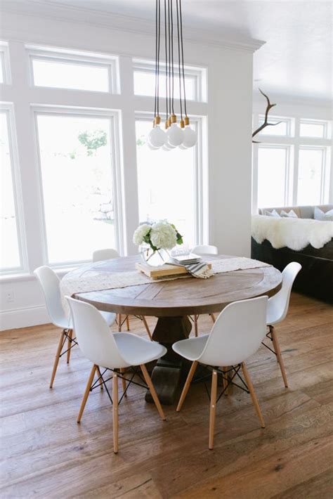 25 Modern Round Dining Table Ideas | HomeMydesign