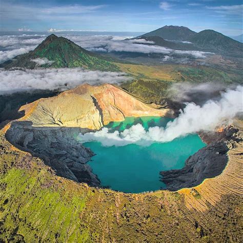 Ijen Brom Tour From Bali 3D2N Budget Tour - Java Adventure Trail