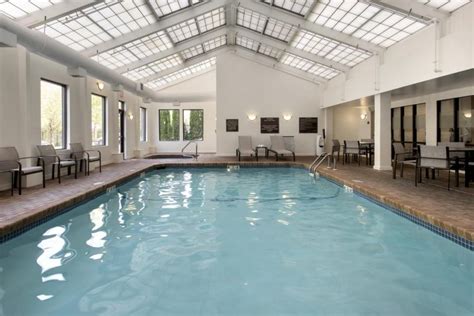 Hampton Inn Boston Logan Airport | Convenient Park, Stay & Fly Near BOS ...