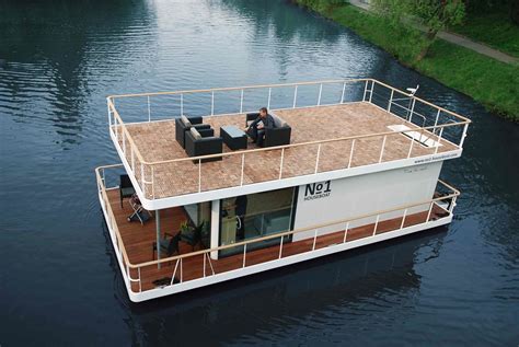 6 Modular Houseboat and Floating Home Manufacturers Around the World ...