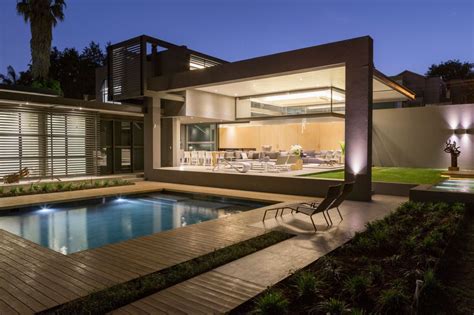 Single Story Modern House Design: House Sar by Nico van der Meulen ...