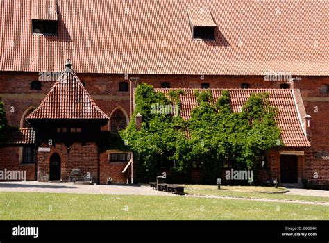 Teutonic castle (14th century) in Malbork, Poland Stock Photo - Alamy