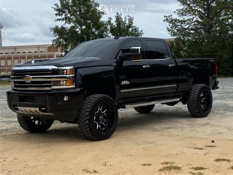 2019 Chevrolet Silverado 2500 HD Hostile Fury Rough Country Suspension ...