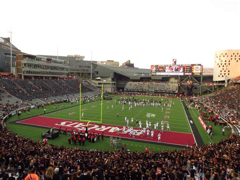 Nippert Stadium - Facts, figures, pictures and more of the Cincinnati ...