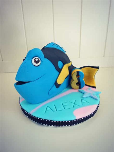 How to make a Finding Dory cake topper • CakeJournal.com