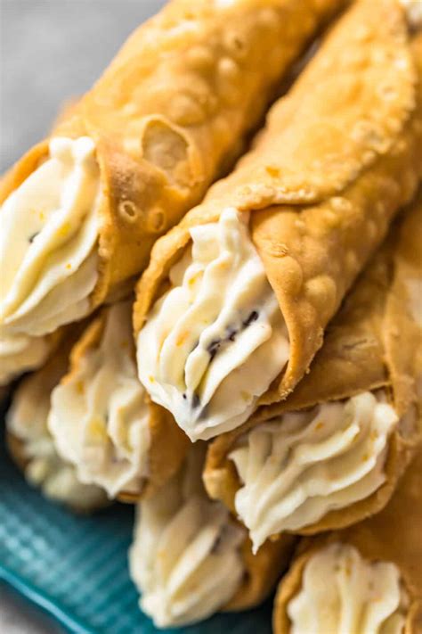 Easy Cannoli Recipe - The Cookie Rookie®