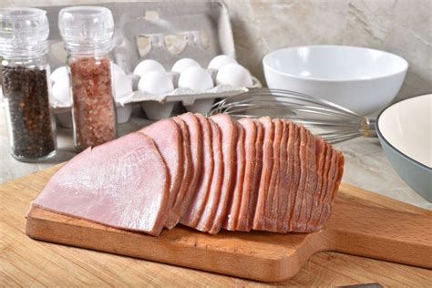 3 Best Ways to Reheat Ham Slices! (Updated 2024)