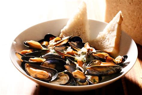 Moules marinière – The Nosey Chef