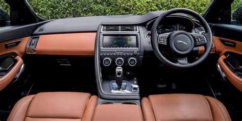 Jaguar E-Pace (2017-2020) Interior & Infotainment | carwow